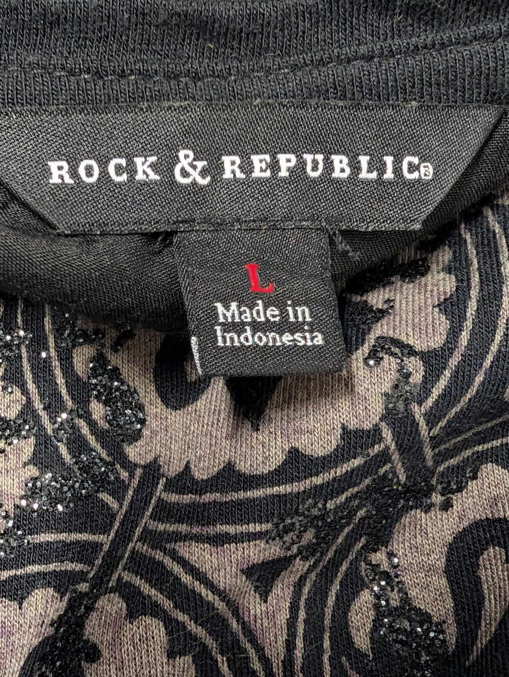 Rock & Republic Black Purple Glitter Medallion Print Top Women's Size L - Picture 5 of 6